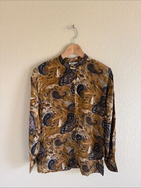 Tess Paisley Print Silk Long-Sleeve Blouse in Shades of Brown